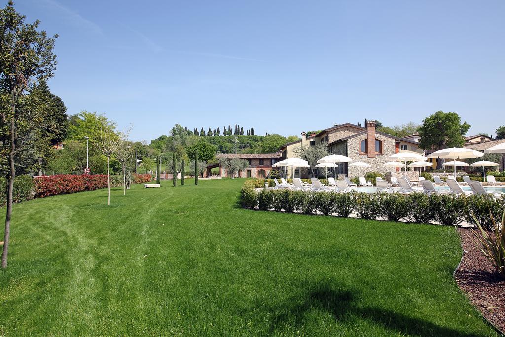 Residence Borgo Mondragon Lazise Eksteriør bilde