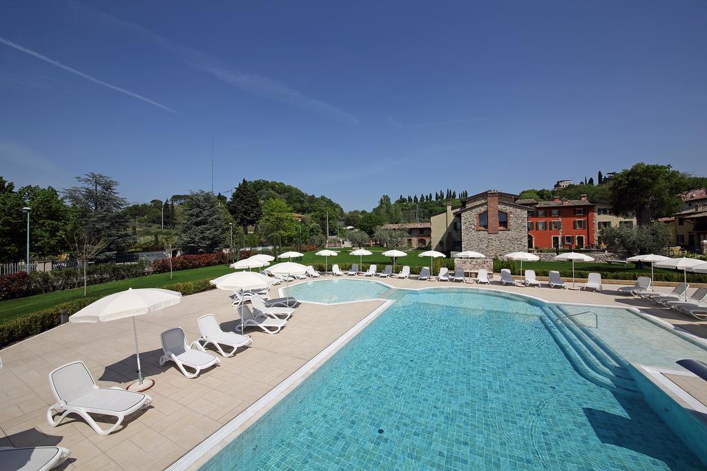 Residence Borgo Mondragon Lazise Eksteriør bilde