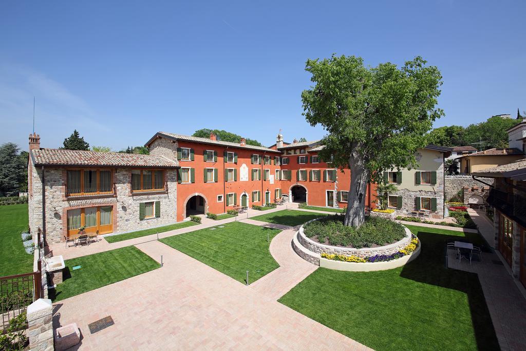 Residence Borgo Mondragon Lazise Eksteriør bilde