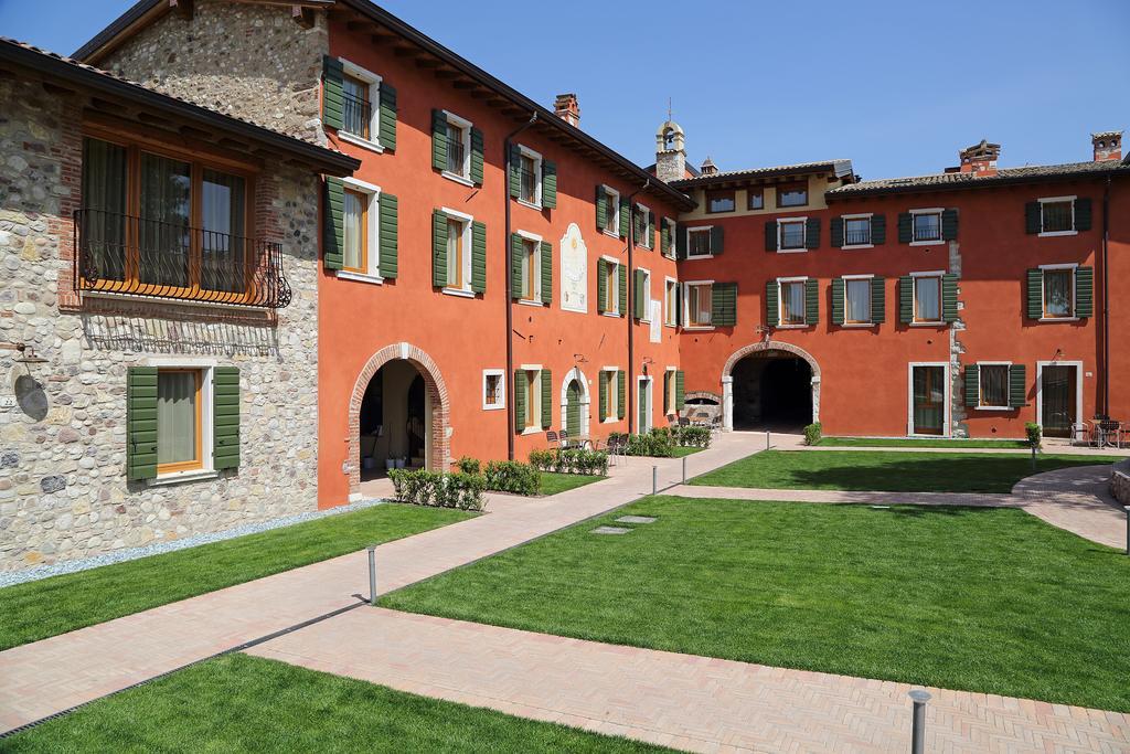 Residence Borgo Mondragon Lazise Eksteriør bilde
