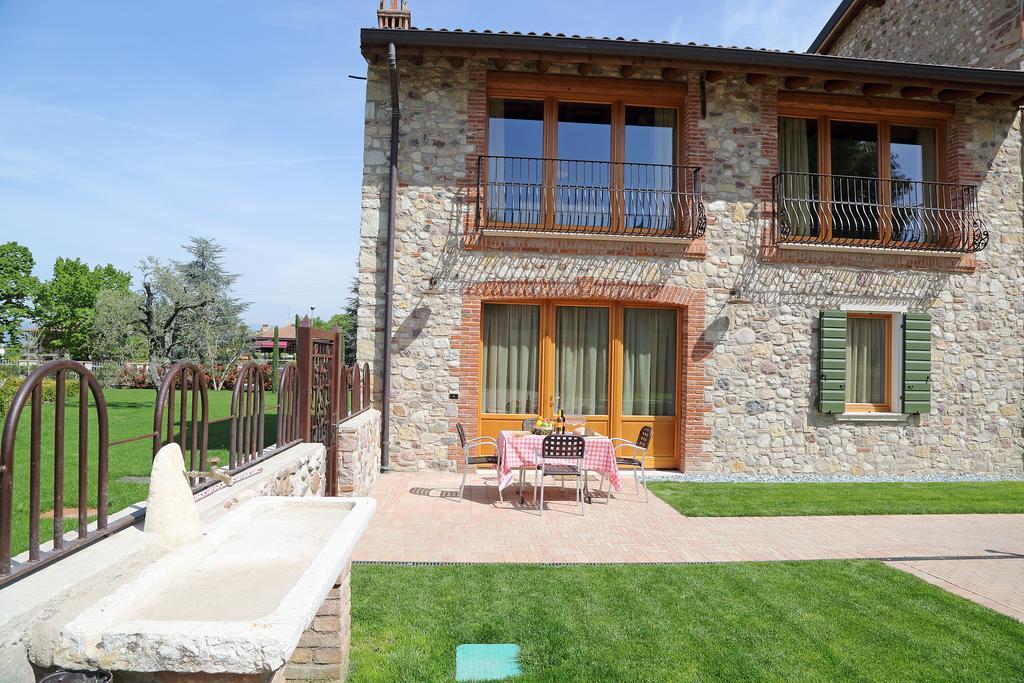 Residence Borgo Mondragon Lazise Eksteriør bilde