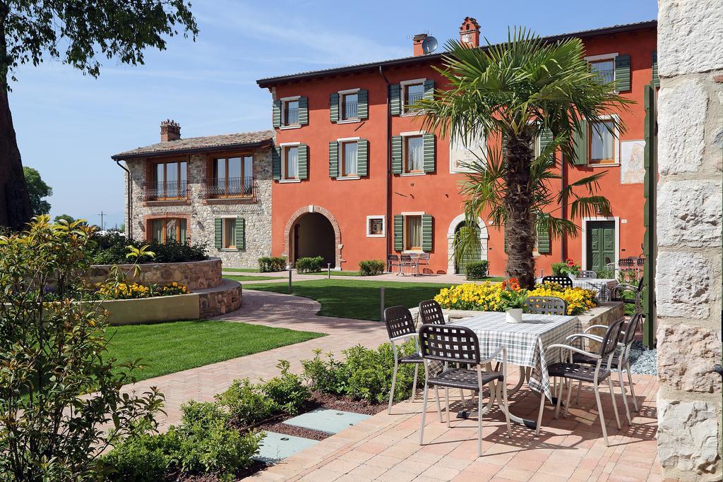 Residence Borgo Mondragon Lazise Eksteriør bilde