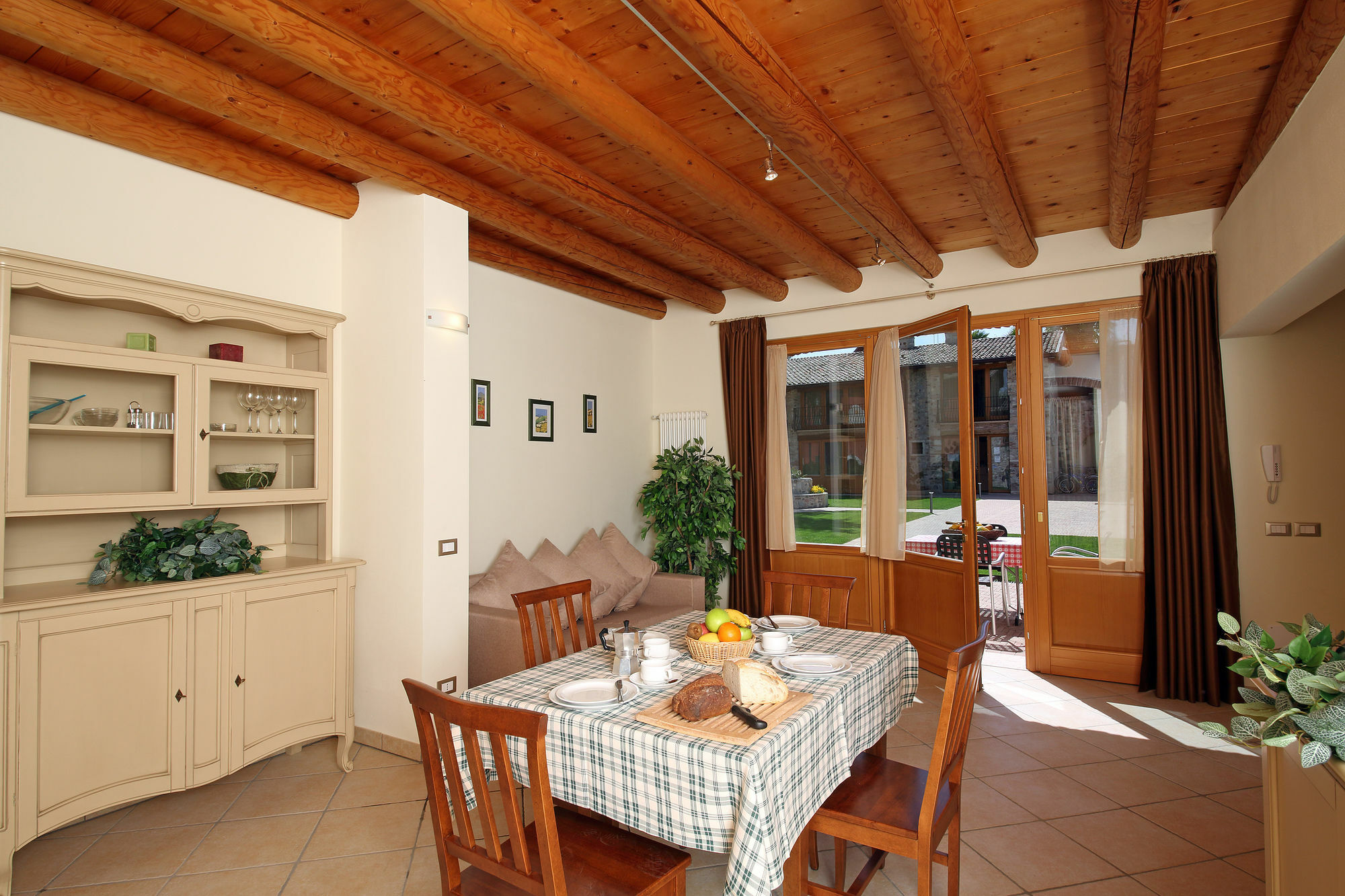 Residence Borgo Mondragon Lazise Eksteriør bilde