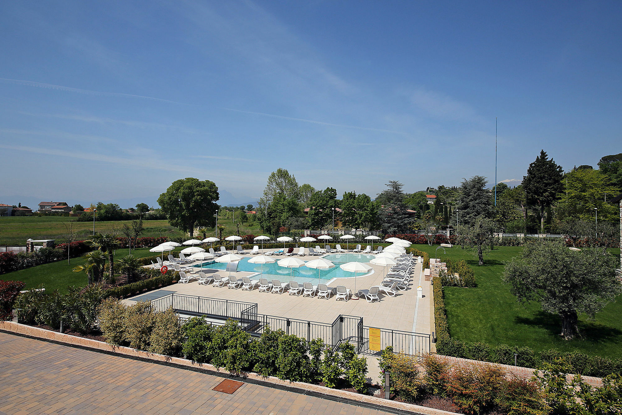 Residence Borgo Mondragon Lazise Eksteriør bilde